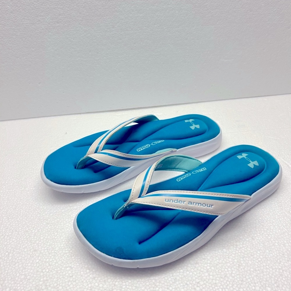 SUPER SALE
Under Armour Teal and White Flip Flops
Size 7.5
